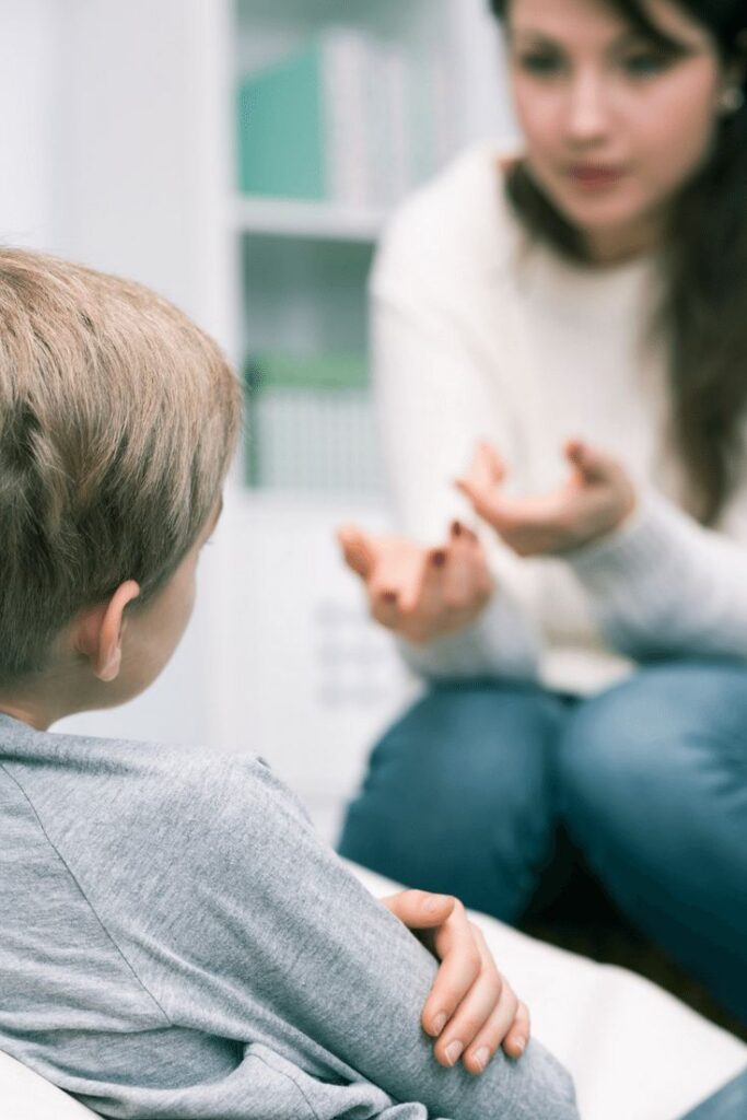 Что испытывают родители ребенка, который не развивает свою способность общаться и говорить? child_therapy