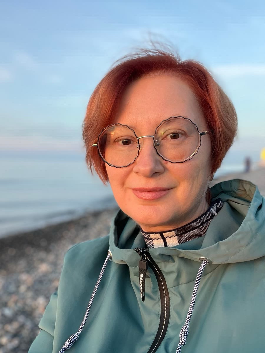 Алена Акулова